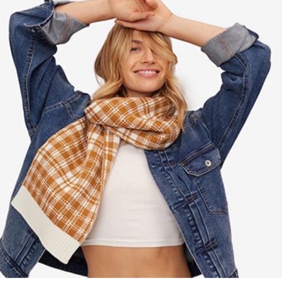 NWT Timberland Women's Tan Cream Brown Plaid Scarf - Picture 3 of 8